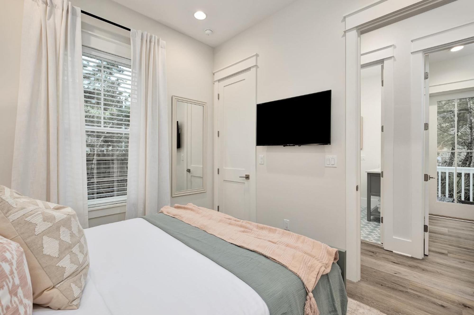 Shellabrate Good Times A Brand New Home For 2024 Only 3 Blocks To The Beach With Community Pool サンタ・ローザ・ビーチ エクステリア 写真